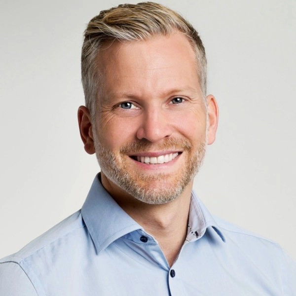 Sven Gerhadus, BearingPoint